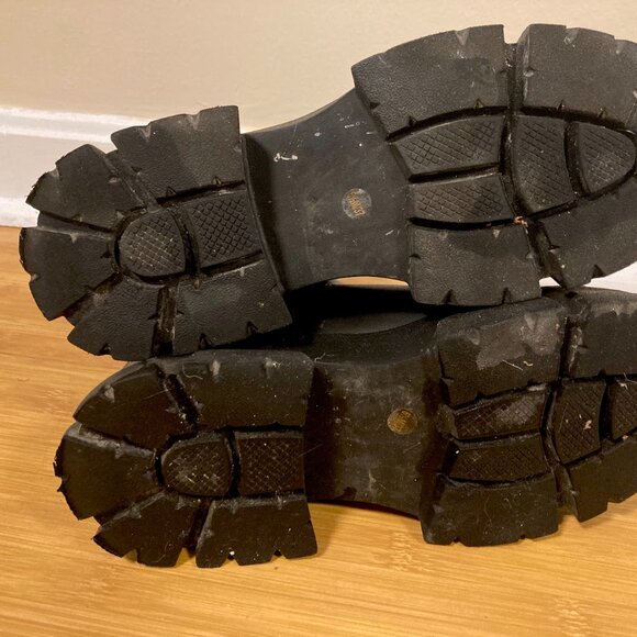 Black Boots Size 37 - Picture 6 of 6